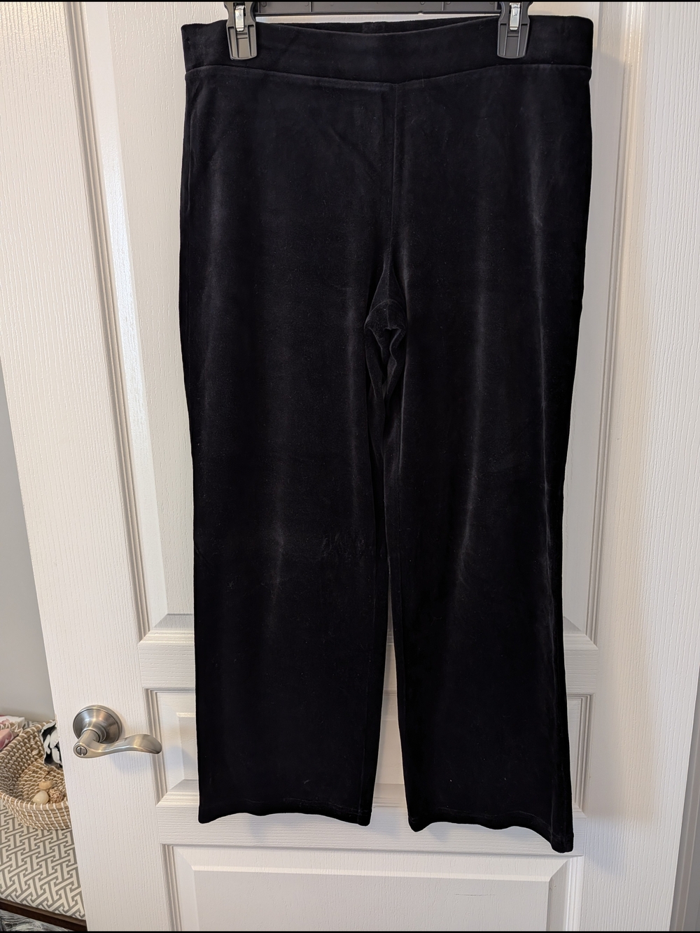 Black Velour Lounge Pants For Women - Jones NY